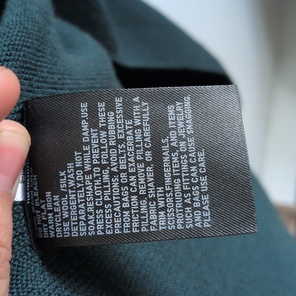 Uniqlo 3D Knit Merino Wool Flare Dress Forest Green - Picture 5 of 7
